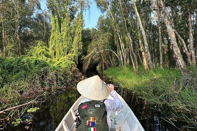 Cu Chi Tunnels and Tan Lap Floating Village Day Tour - Exploring the Cu Chi Tunnels: A Wartime Underground Maze