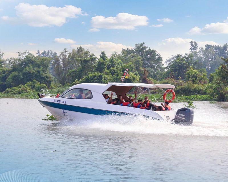 Cu Chi Tunnels: Luxury Speedboat Signature Experience - The river is part of the journey
