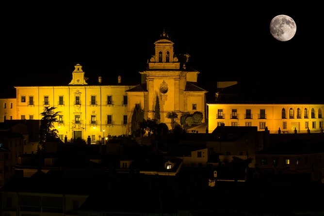 Cuenca Nighttime Group Sightseeing Tour in Historical Center - Inclusions and Logistics