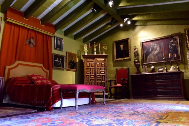 Cuernavaca: Robert Brady Museum Guided Tour - Art Collection