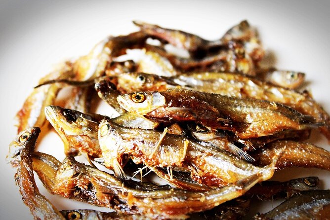 Culinary Explorations: Flavors on a 3-Hour Food and Drink Tour. - Must-Try South African Snacks