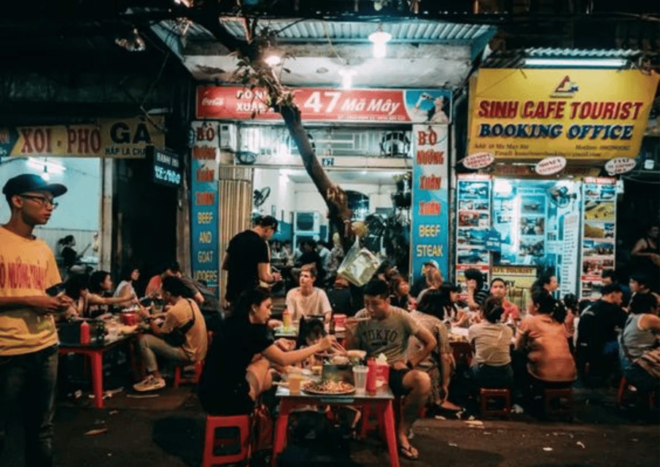 Culinary Local Food With Train Street Private Experience - Authentic Vietnamese Cuisine