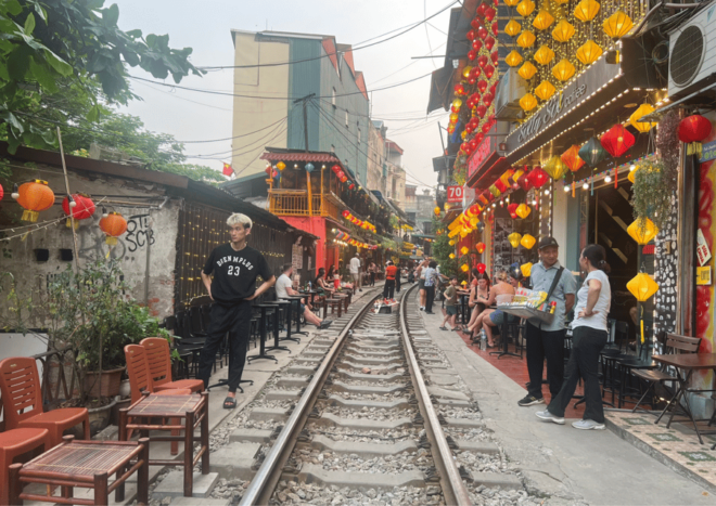 Culinary Local Food With Train Street Private Experience - Important Participant Information