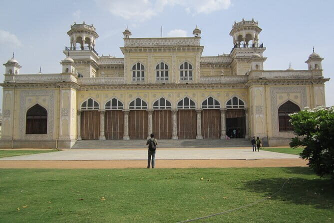 Cult Immersions 1 -Charminar Historical Walking Tour 3 hrs - Starting Point: The Charm of Chowmahalla Palace