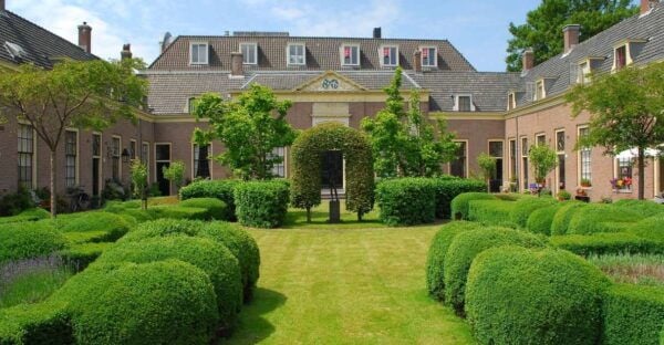 Cultural and Historical Audio Guided Walking Tour of Haarlem - Common Questions