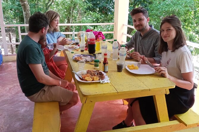 Cultural - Small Group - Local Dominican Experience - Central Market Tour and Local Encounters