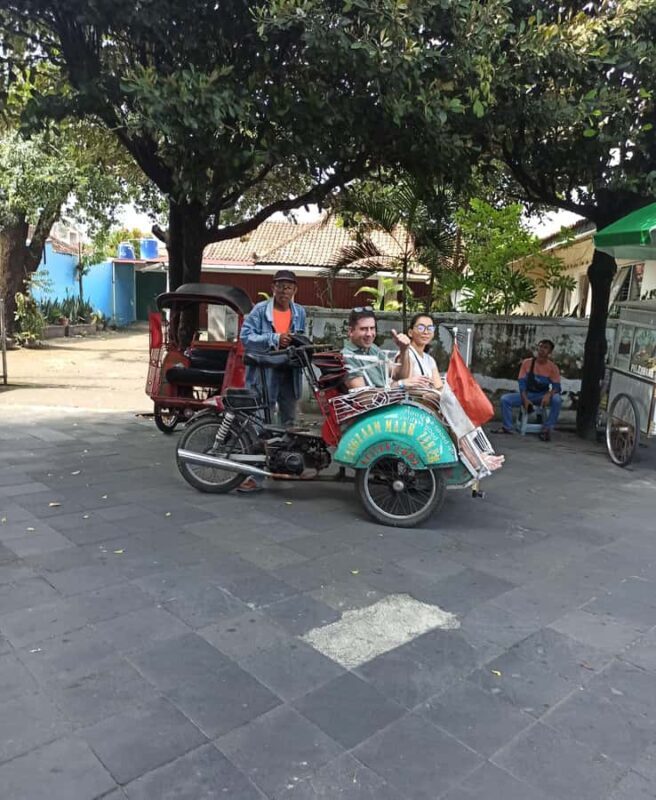 Cultural tour by Becak (traditional Yogyakarta transport) - Meta Description  