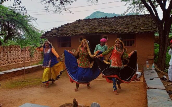 Cultural Village Tour: History, Folklore, Crafts & Shopping - Shopping Experience