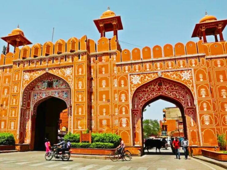 Cultural Walking Tour of Jaipur With Local Snacks - Itinerary