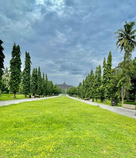 CULTURE TOUR BOROBUDUR TEMPLE.VULCANO MERAPI,AND PRAMBANAN - Borobudur Temple Experience