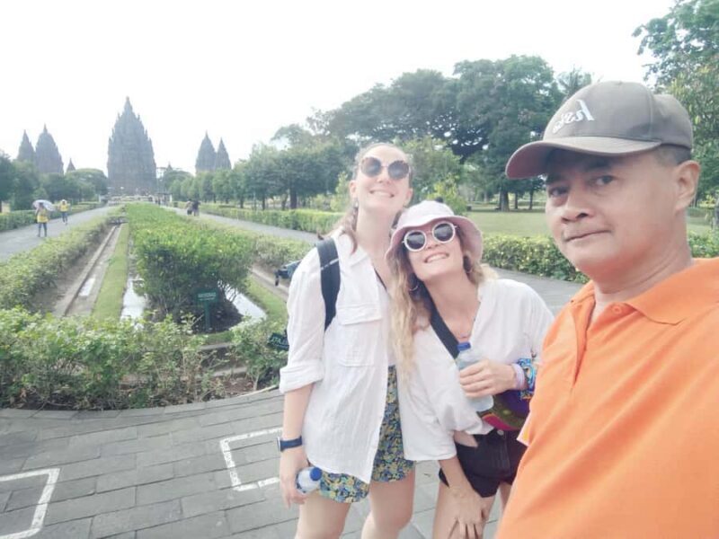 Culture Tour of Sultan palace,Water castle,Ijo Temple sunset - The Experience Itself: What You Can Expect