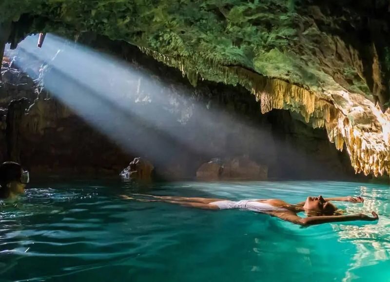 Cunca Wulang, Gua Cermin, Gua Rangko Sylvia Hills Day Tour - Batu Cermin, the Mirror Cave stop