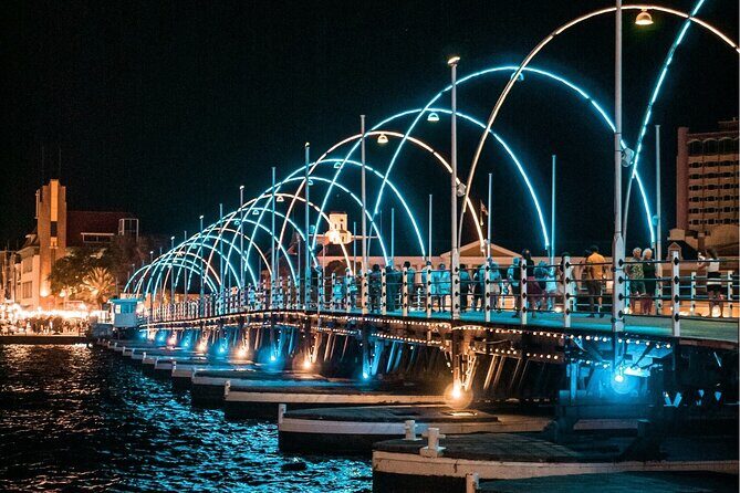 Curacao Food Tour at 3 type of restaurants that the locals enjoy - Second Stop: The Middle Stop – A Casual or Street Food Spot