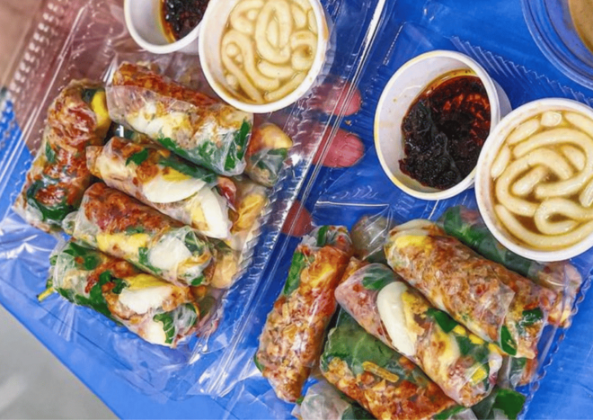 Curious About Vietnam: Food and Train Street - Sample Itinerary Highlights