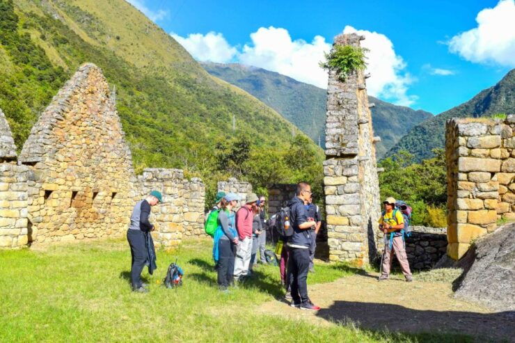 Cusco: 2-Day Inca Trail Tour to Machu Picchu in Small Groups - Tour Duration and Guides
