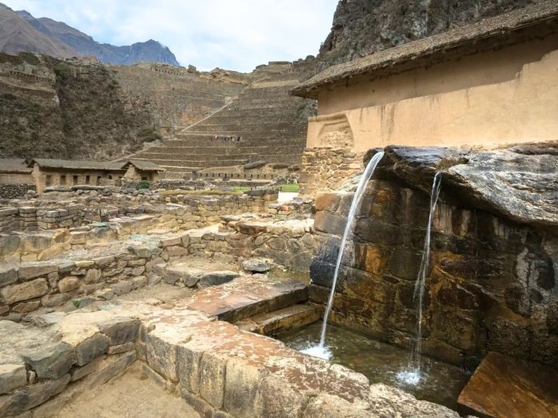 Cusco Machu Picchu Sacred Valley 2-Day Private Tour - Machu Picchu with a local guide