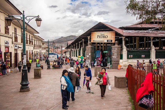 Cusco Markets and Ruins Small Group Tour - Relaxed-Paced Walking Tour of the City