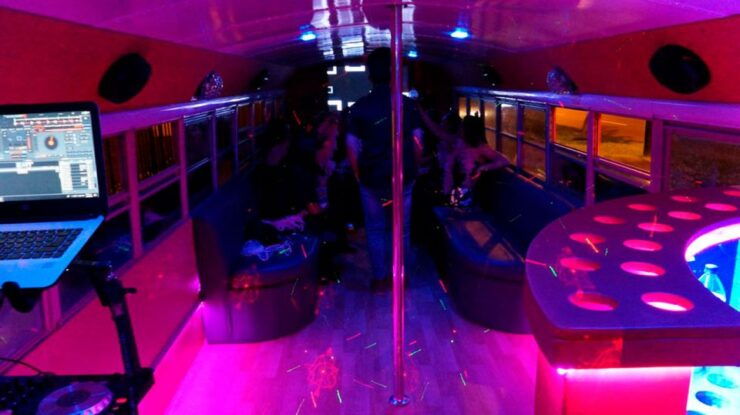 Cusco: Panoramic Evening Party Bus Tour With Nightclub Visit - Experience Highlights