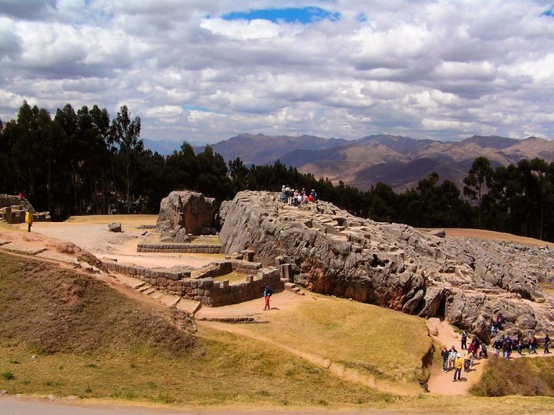 Cusco Sacsayhuamán Half-Day Cultural Tour - Tambomachay: carved channels and water