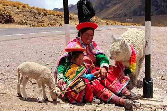 Cusco to Puno via Andahuaylillas and Raqchi - Exploring Andahuaylillas - a Glimpse Into Inca History