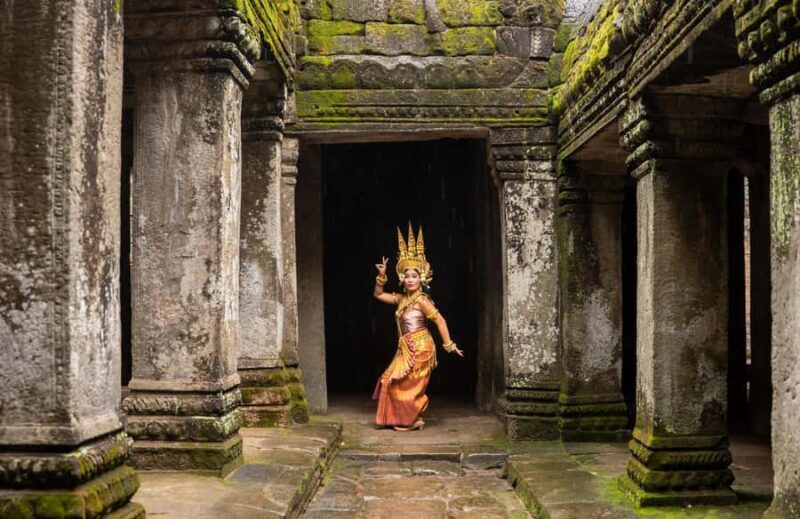 Custom Editorial-Style Photoshoot: Angkor Wat or Siem Reap - An In-Depth Look at the Photoshoot Experience
