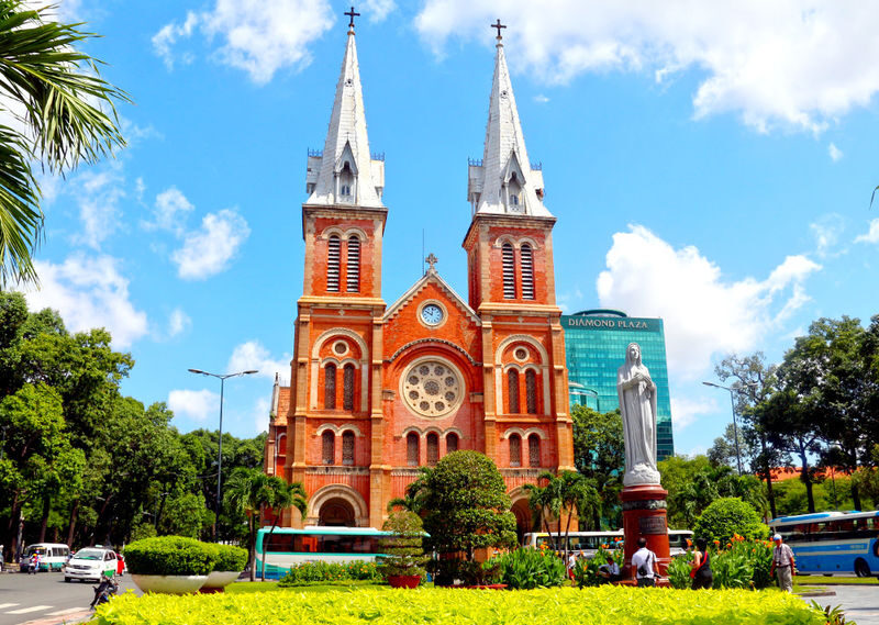 Custom Private Tour: Ho Chi Minh City Highlights (4 Hours) with Vietnamese/Chinese/English-Speaking Driver - Private transport, flexibility, and value