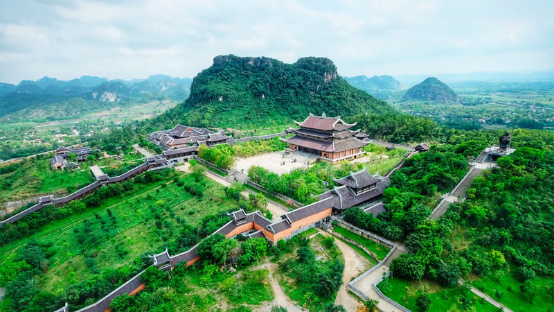 Custom Private Tour: Ninh Binh, Bai Dinh, Hoa Lu, Trang An, Tam Coc, Hang Mua with Vietnamese or English Speaking Driver - Hang Mua is part of the choice, not a promise of extra time