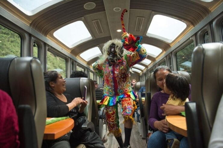 Cuzco: Tour Machu Picchu 2 Days Train Hotel and Breakfast - Itinerary Details