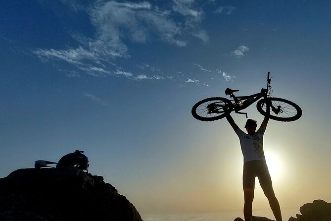 Cycle Among Volcanoes: Discover the Essence of Lanzarote - Unique Geology