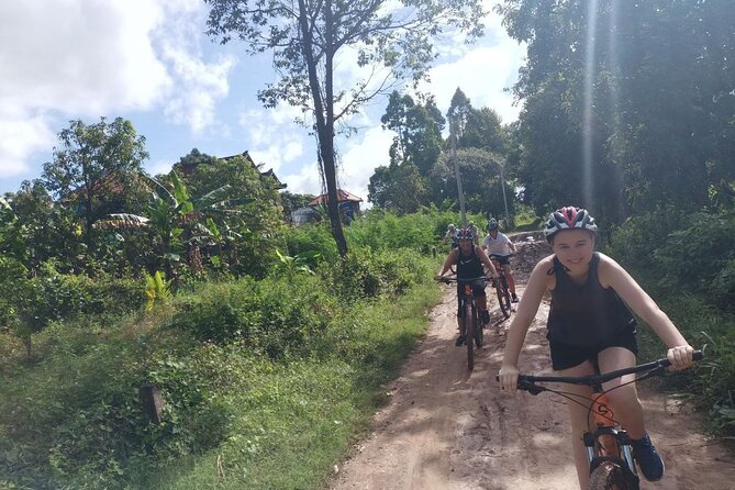 Cycling Around the Mekong Island and Lunch With Locals - Delicious Lunch With Locals