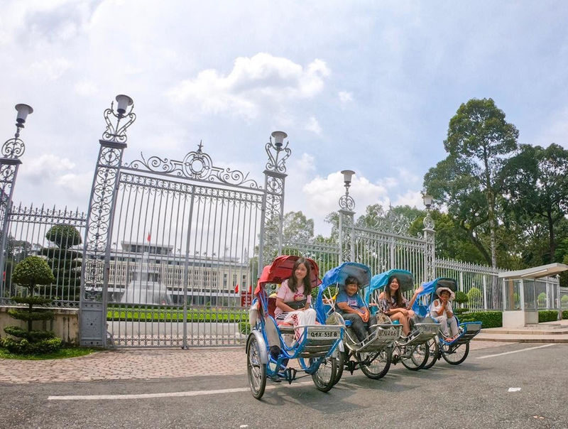 Cyclo Ride with Lunch or Dinner in Vietnamese Restaurant - What the price does and does not cover