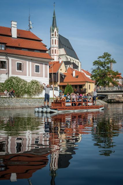 Czech Krumlov: Advent Wooden Raft River Cruise - Experience Highlights