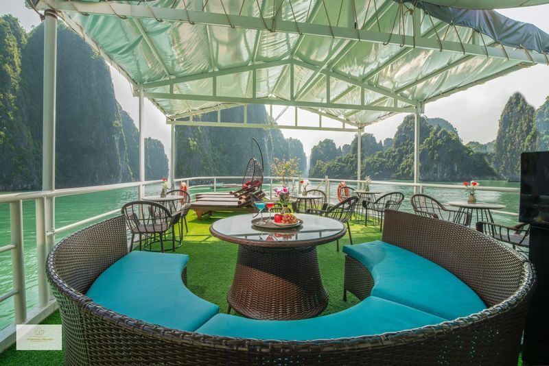 DCharme Boutique Day Cruise: Lan Ha Bay & Cat Ba Island Day Tour - Kayaking through the karst openings