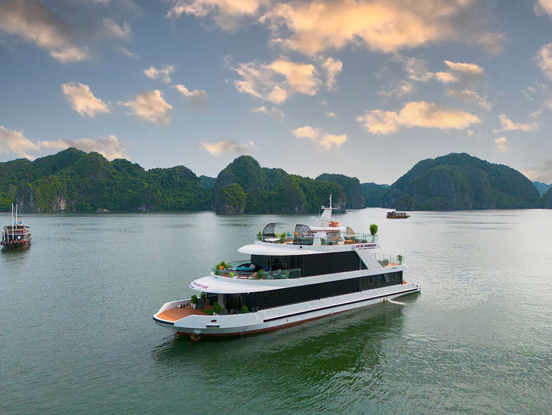 DCharme Luxury Day Cruise: Lan Ha Bay & Cat Ba Island Day Tour - At a glance