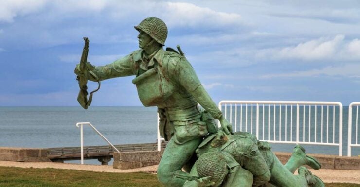 D-Day Normandy Beaches Guided Trip by Car From Paris - Experience