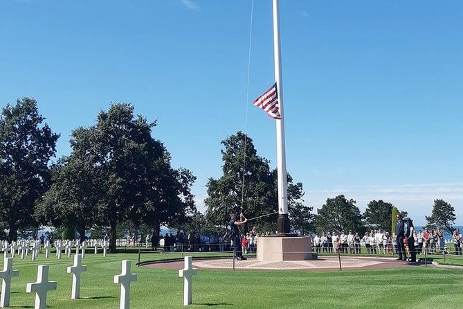 D-Day Omaha Beach Area Morning or Afternoon Group Tour From Bayeux - Tour Guides