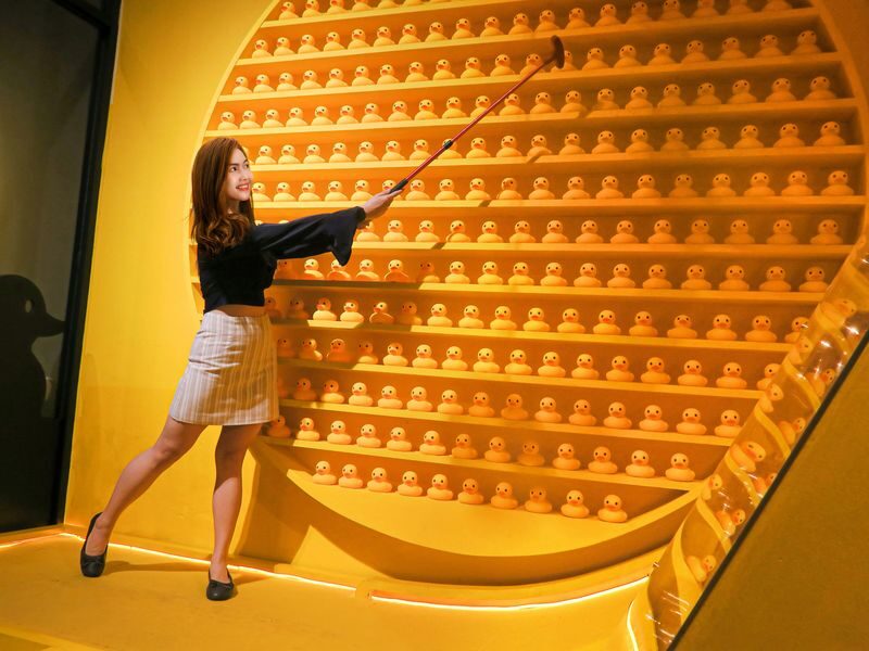 D8 Mini Golf Cafe Ticket - Who will enjoy DE8000 most
