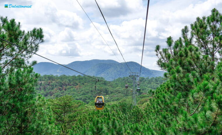 Da Lat: Robin Hill Cable Car Ticket - Ride Experience