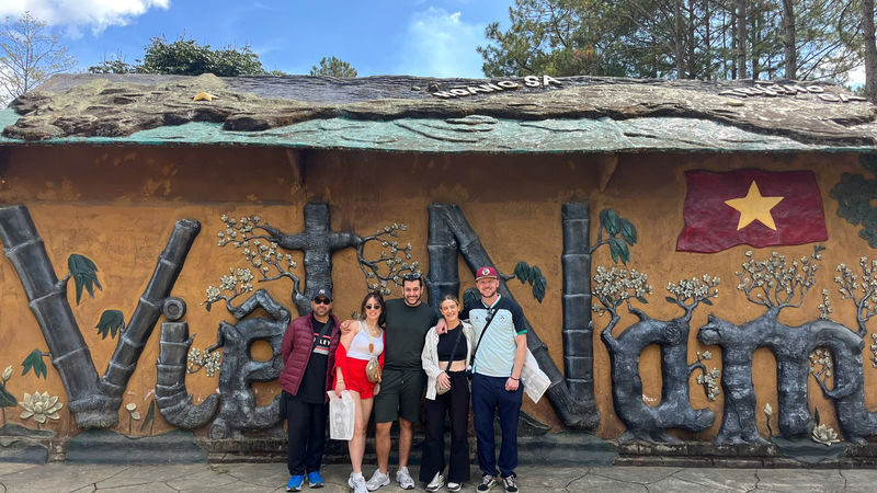 Da Lat Tour: Crazy House, Clay Tunnel, Datanla & Tuyen Lam Kayak - A full Da Lat day, with a change of pace