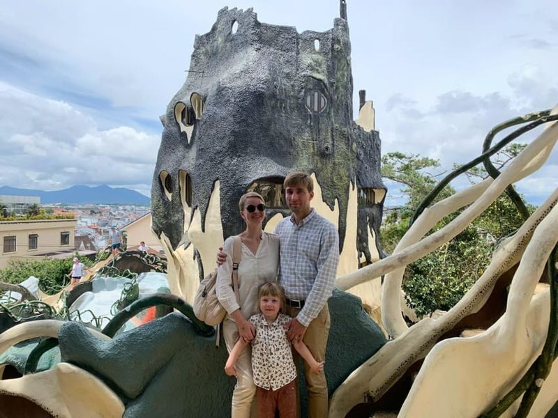 Da Lat Tour: Crazy House, Clay Tunnel, Datanla & Tuyen Lam Kayak - Crazy House’s twisting stairways and odd rooms