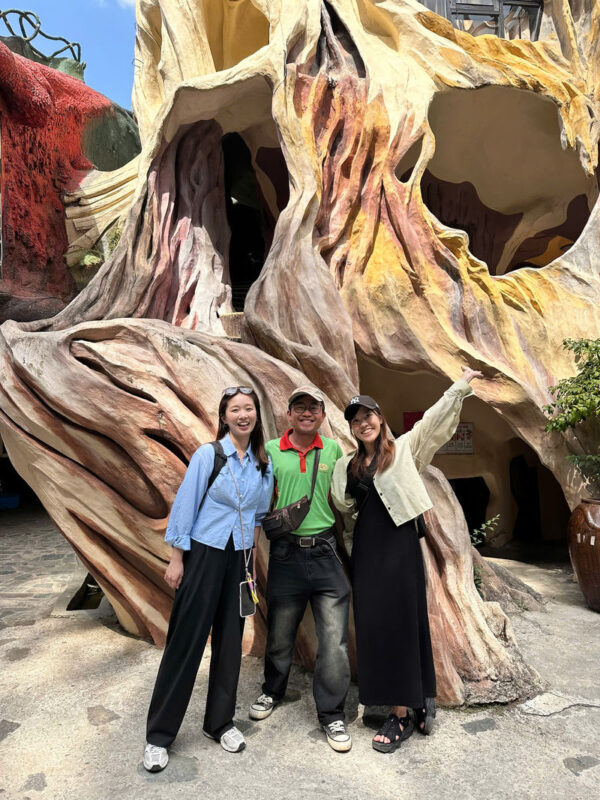 Da Lat Tour: Crazy House, Clay Tunnel, Datanla & Tuyen Lam Kayak - Lunch is a break, not part of the package