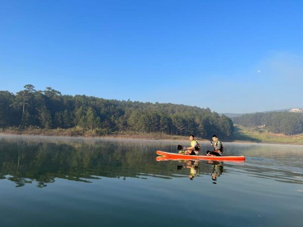 Da Lat: Tuyen Lam Lake Kayak or SUP Tour - Customer Feedback and Ratings