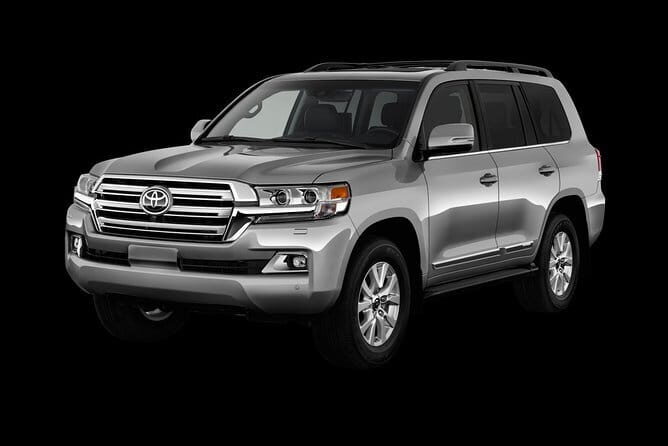 Da Nang Airport Arrival Or Departure By Private Car Transfers - Who Would Benefit Most from This Service?