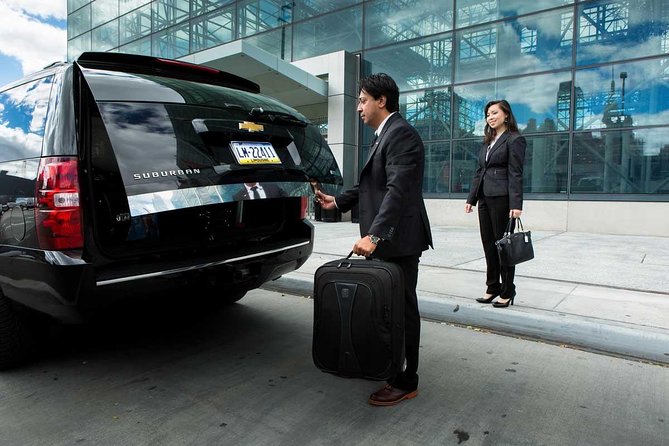 Da Nang Airport Arrival Or Departure Luxury Car Transfers - Seamless Airport Arrival Experience