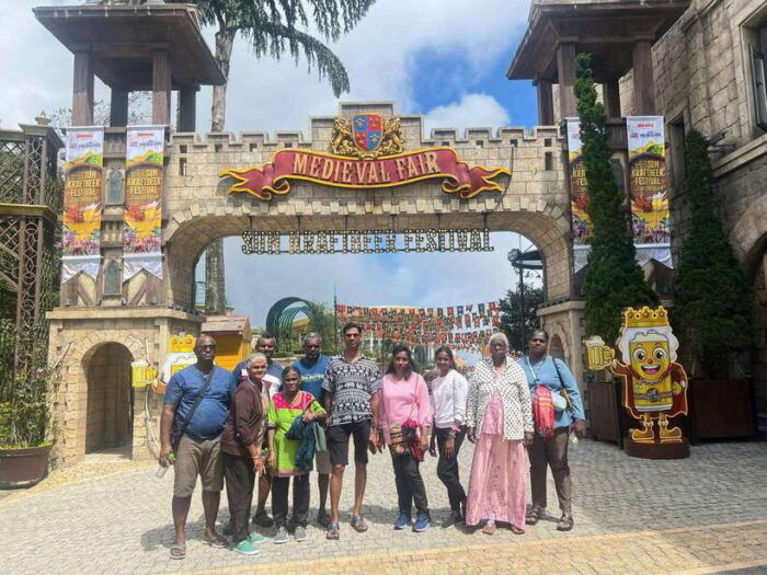 Da Nang: Ba Na Hills With Golden Bridge (Group Tour) - Exploring the Golden Bridge