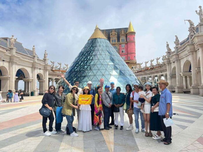 Da Nang: Ba Na Hills With Golden Bridge (Group Tour) - French Village and Fantasy Park