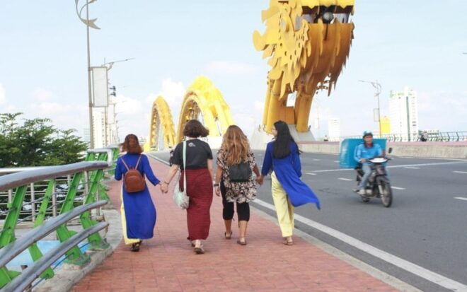 Da Nang by Night & Han River Dragon Cruise With a Local Food - Iconic Landmarks to Visit
