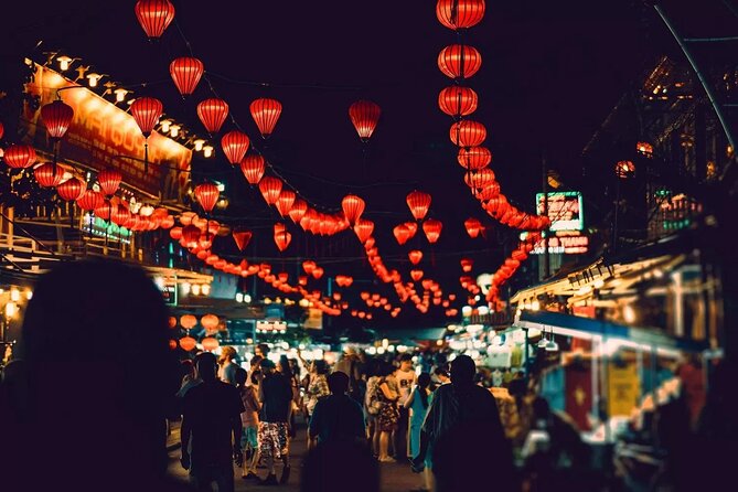 Da Nang by Night: Seafood Dinner, Night Market and Cruise Trip - Stunning Views: Marvel at the Citys Night Skyline
