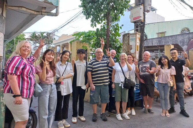 Da Nang by Night: Seafood Dinner, Night Market and Cruise Trip - Memorable Experiences: Capture the Essence of Da Nang by Night