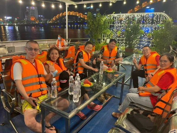 Da Nang by Night: Seafood Dinner, Night Market, Sightseeing - Common Questions